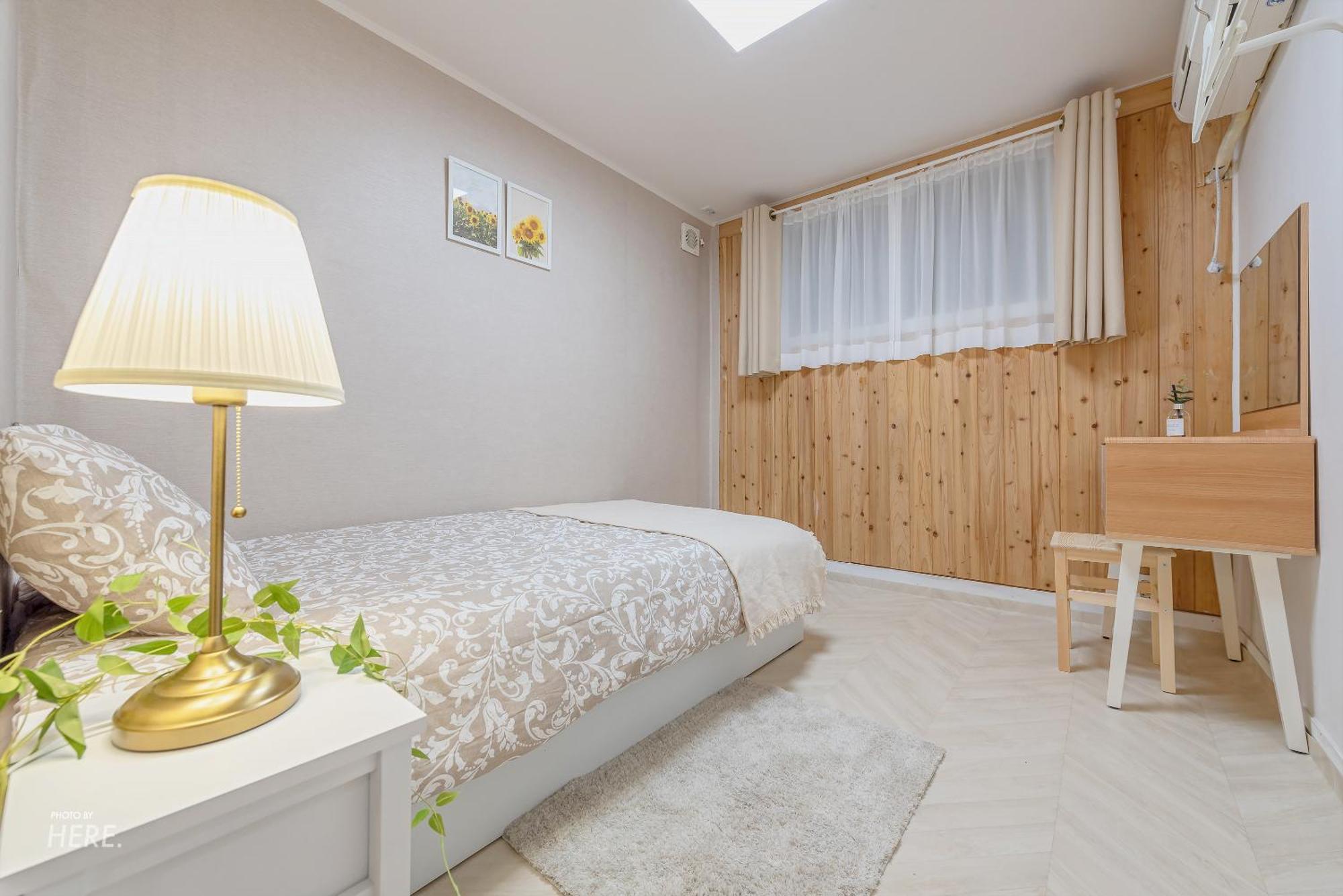 Seeu House Hongdae Seoul Bilik gambar